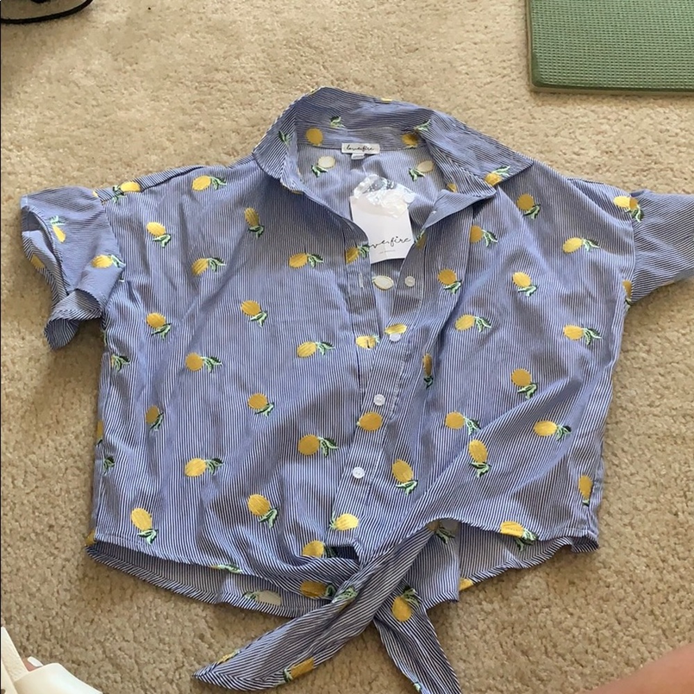 Lemon print crop top